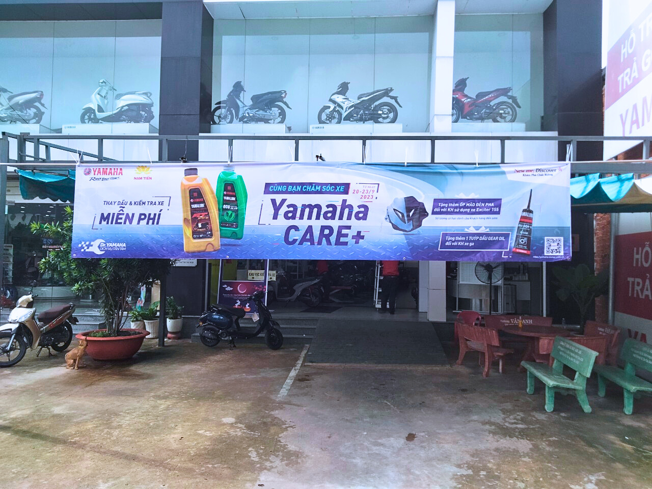 cua-hang-xe-may-yamaha-gan-day