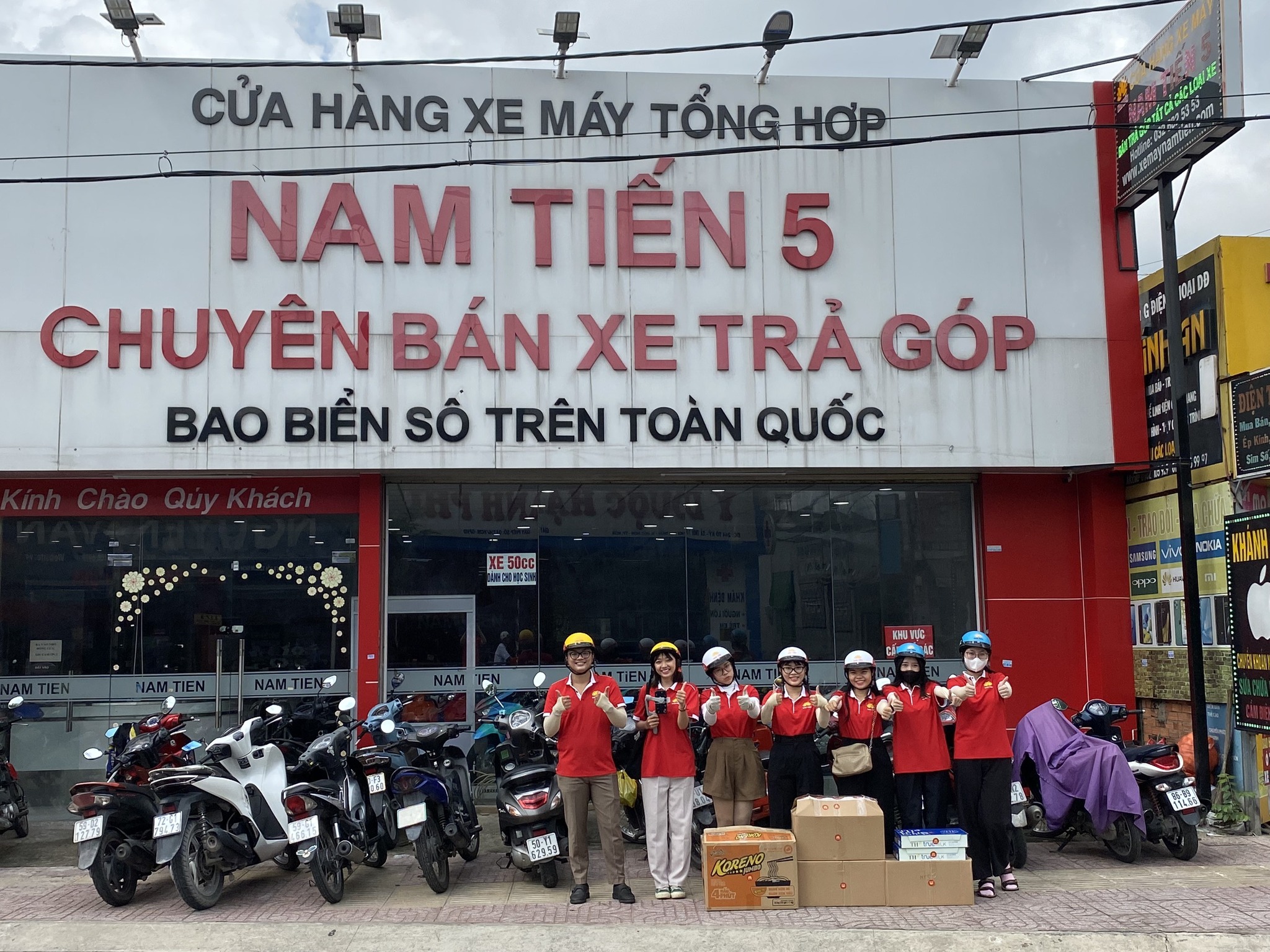 cua-hang-xe-may-nam-tien