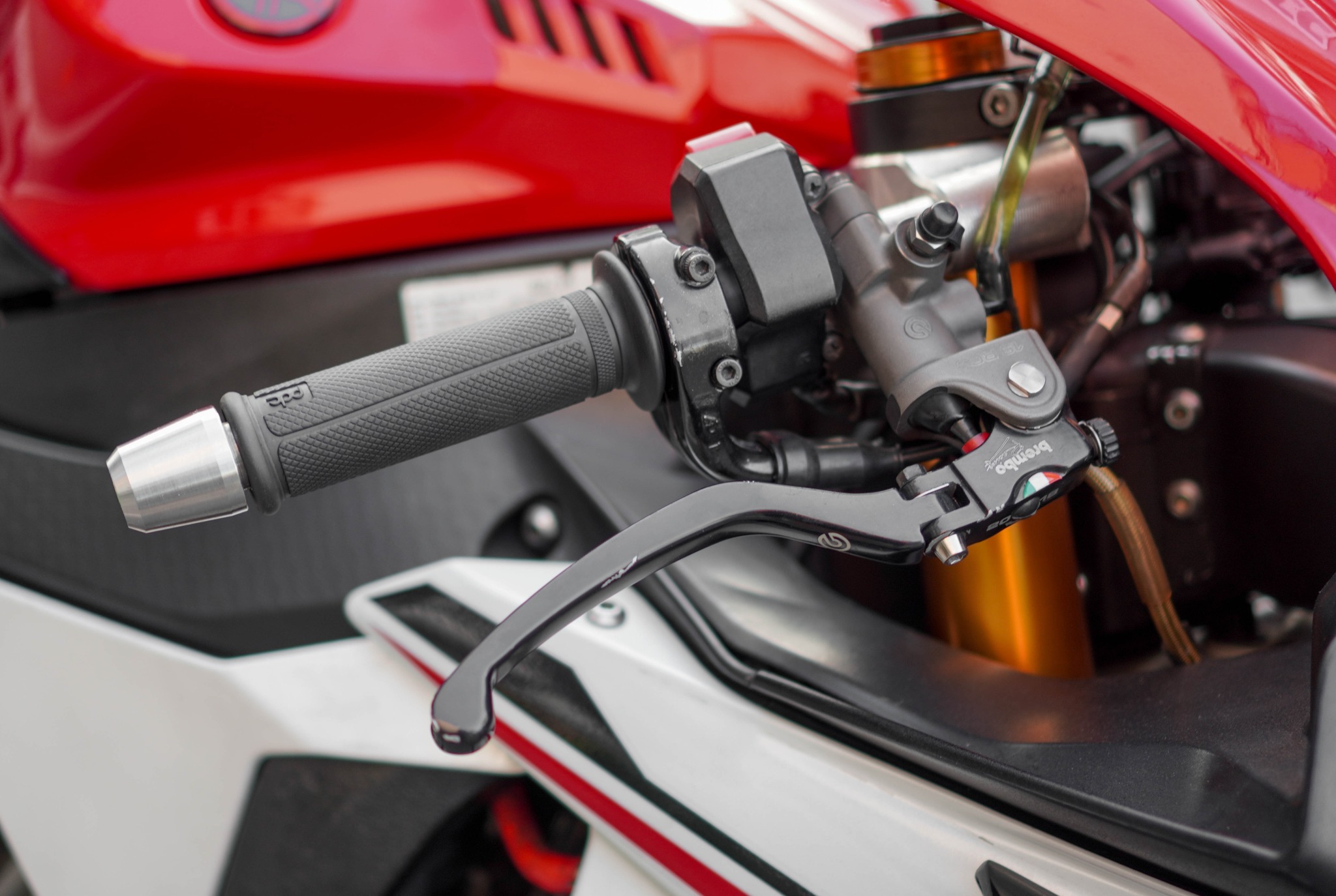 yamaha-r1-2024 