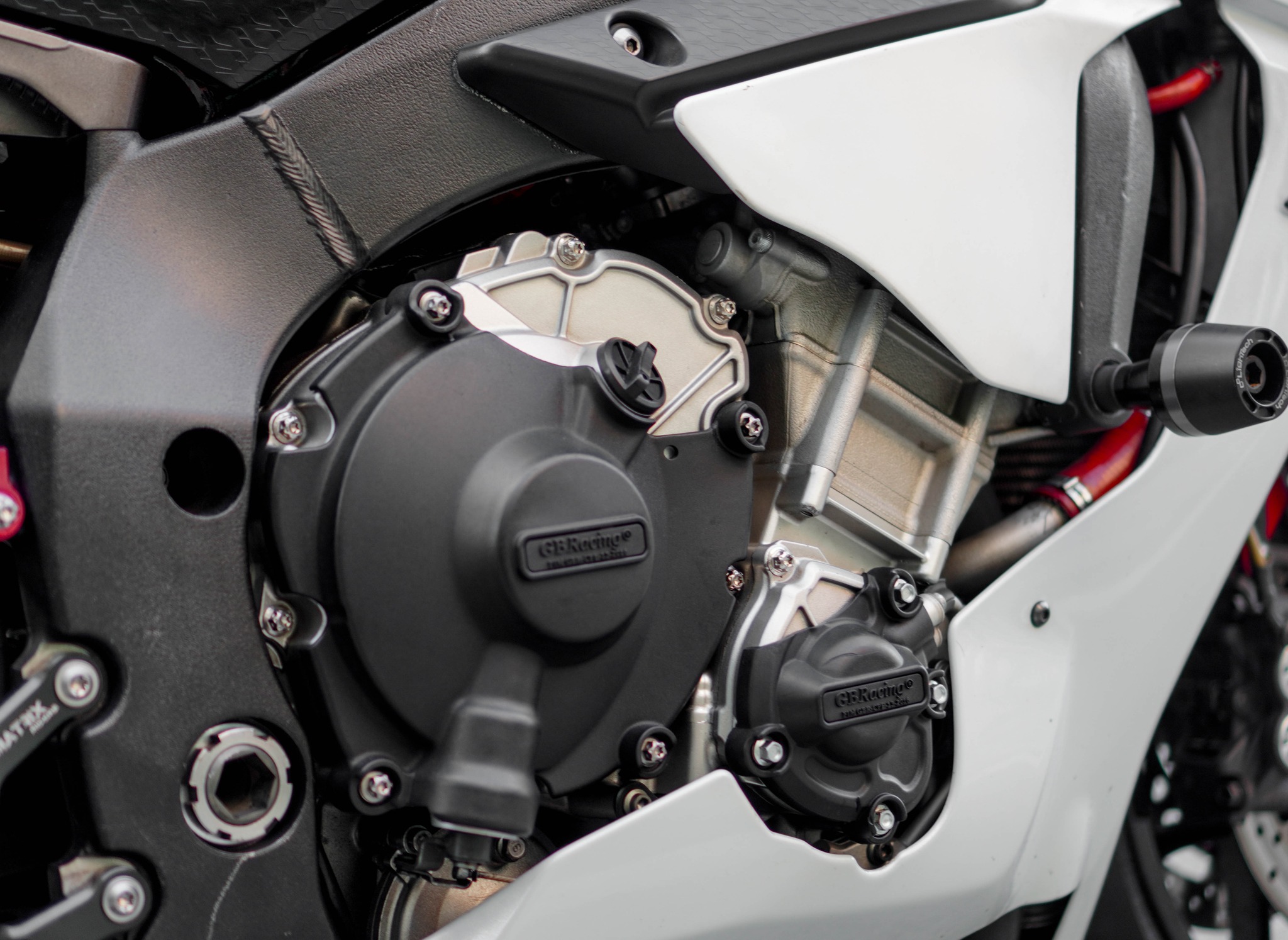 yamaha-r1-2024 
