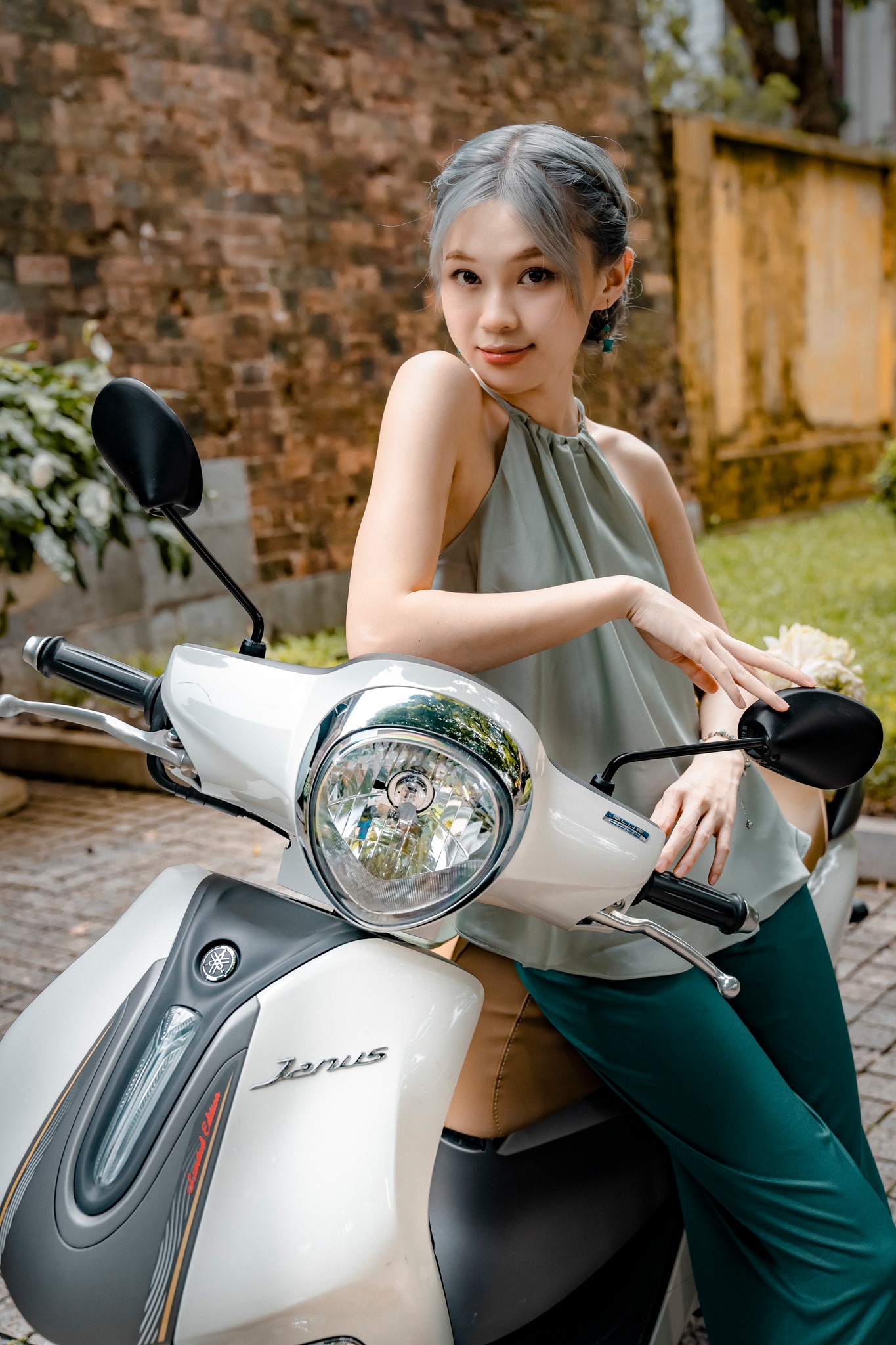 cap-nhat-gia-xe-janus-2023