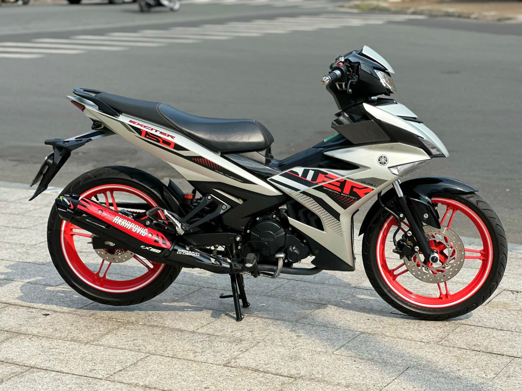 mua Yamaha Exciter